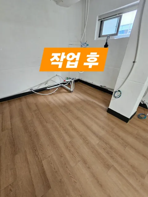 카펫타일 철거 후 바닥 본드 제거와 바닥기계세척 (수도권 현장) 사진 4