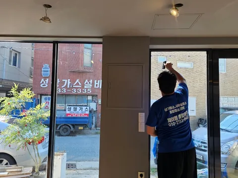 김해 카페 통유리 청소